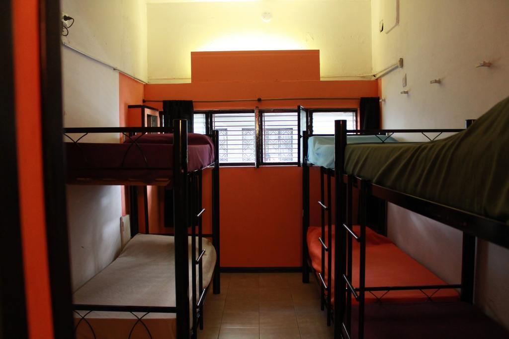 La Lechuza Hostel Rosario Exteriör bild
